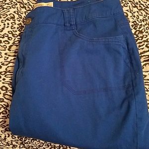 💣💥Faded Glory | Blue capris